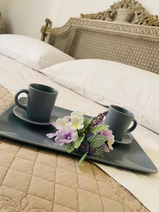 Violetta Maison, Elegante E Romantica A Salo' Apartment Bagian luar foto
