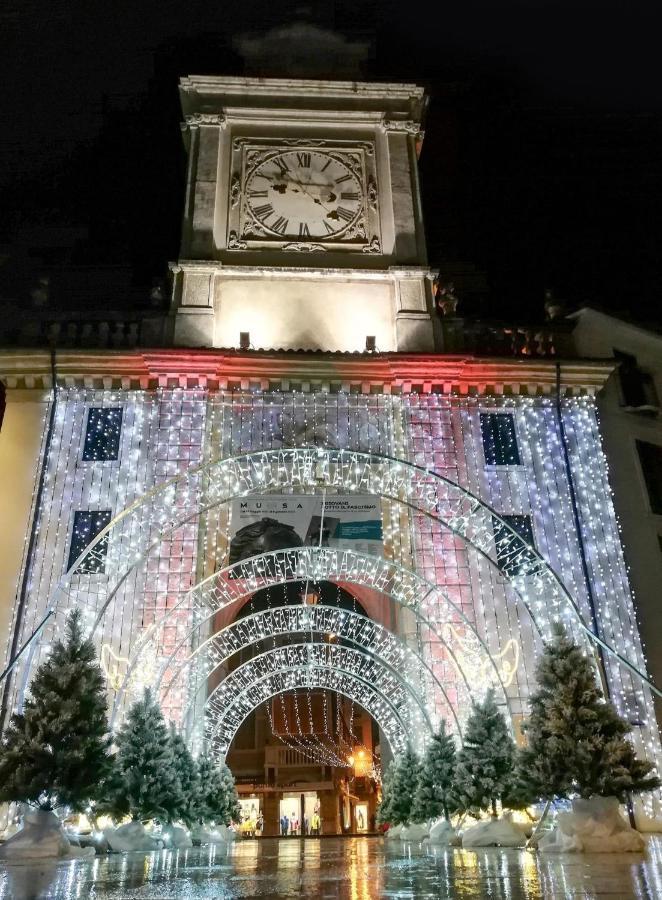 Violetta Maison, Elegante E Romantica A Salo' Apartment Bagian luar foto