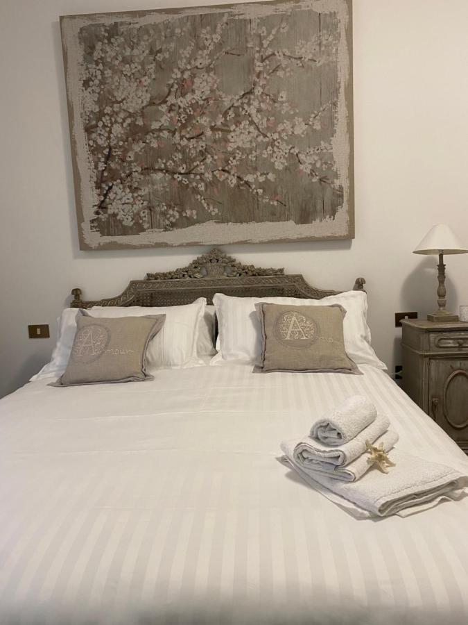 Violetta Maison, Elegante E Romantica A Salo' Apartment Bagian luar foto