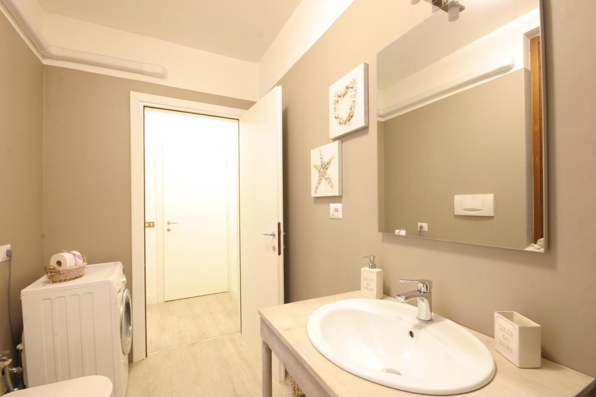 Violetta Maison, Elegante E Romantica A Salo' Apartment Bagian luar foto