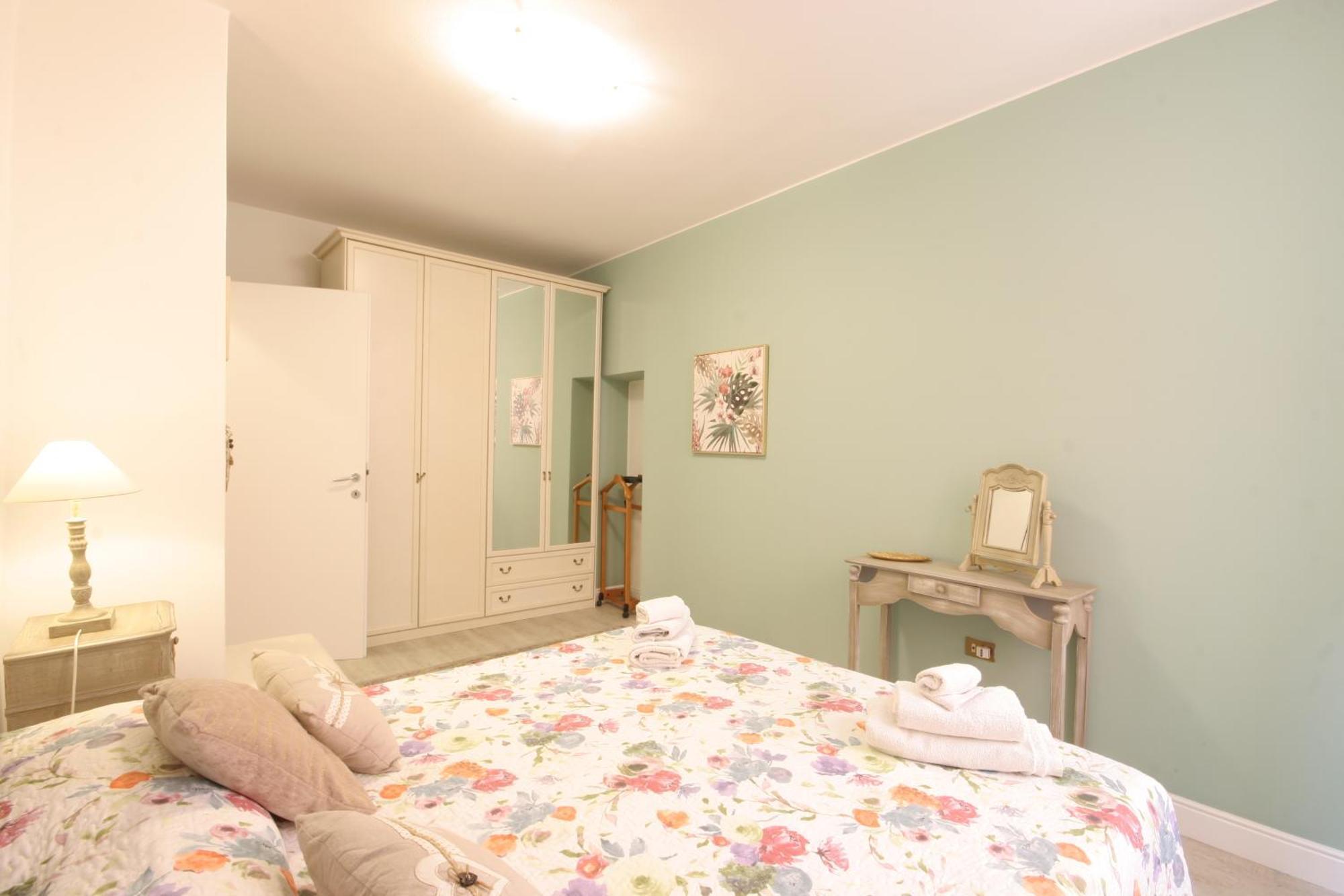Violetta Maison, Elegante E Romantica A Salo' Apartment Bagian luar foto
