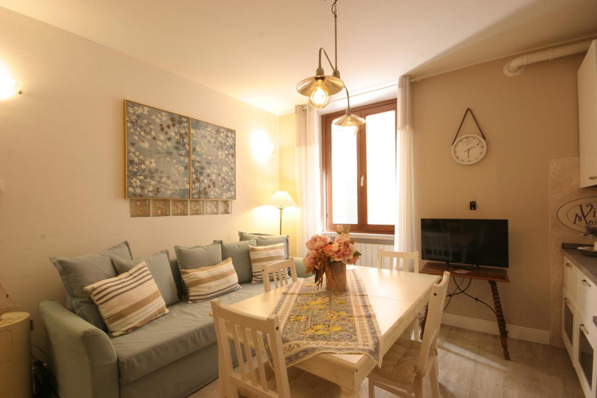 Violetta Maison, Elegante E Romantica A Salo' Apartment Bagian luar foto