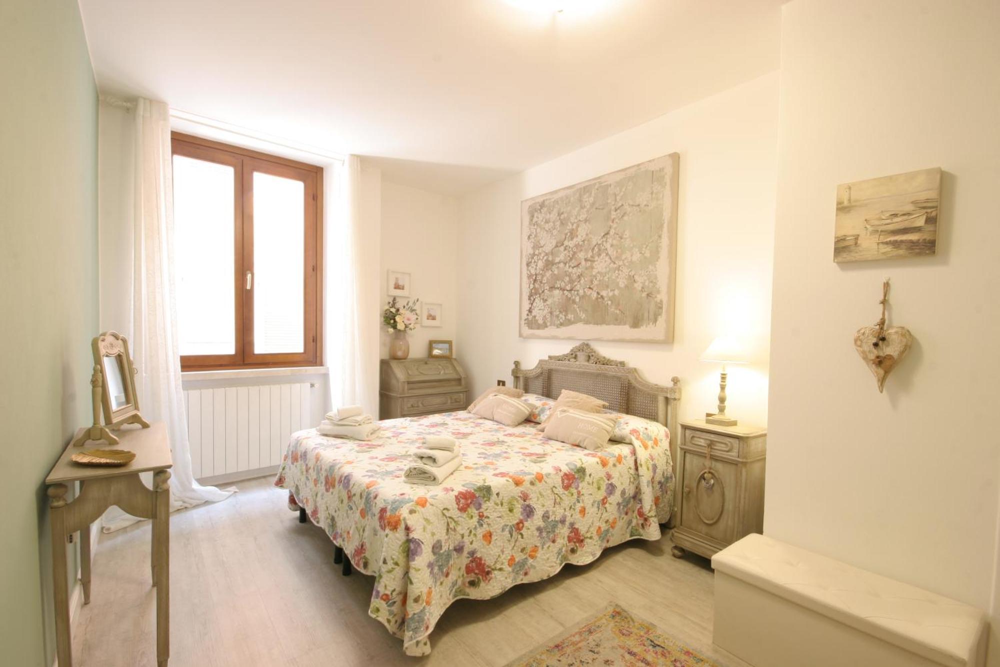 Violetta Maison, Elegante E Romantica A Salo' Apartment Bagian luar foto