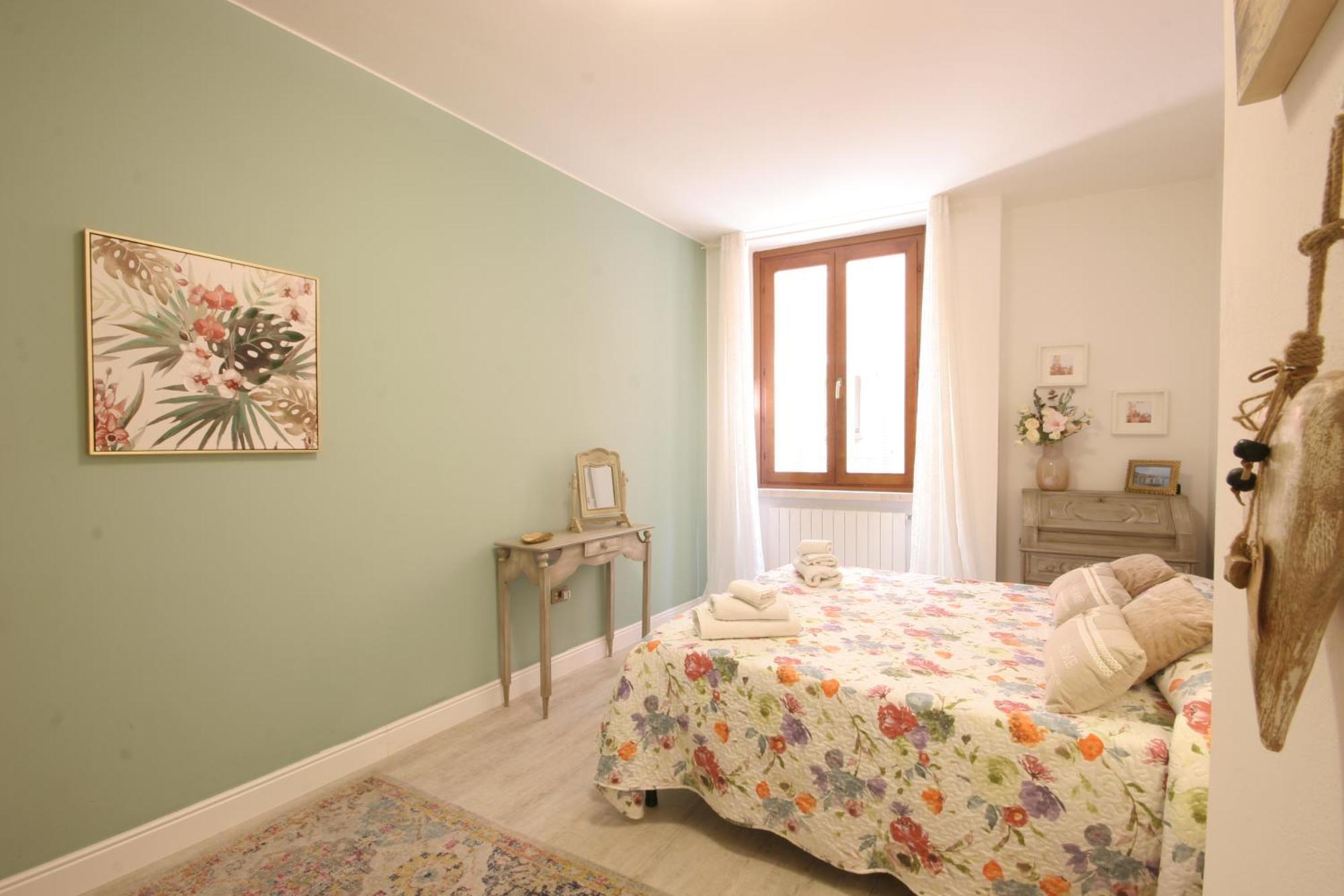 Violetta Maison, Elegante E Romantica A Salo' Apartment Bagian luar foto